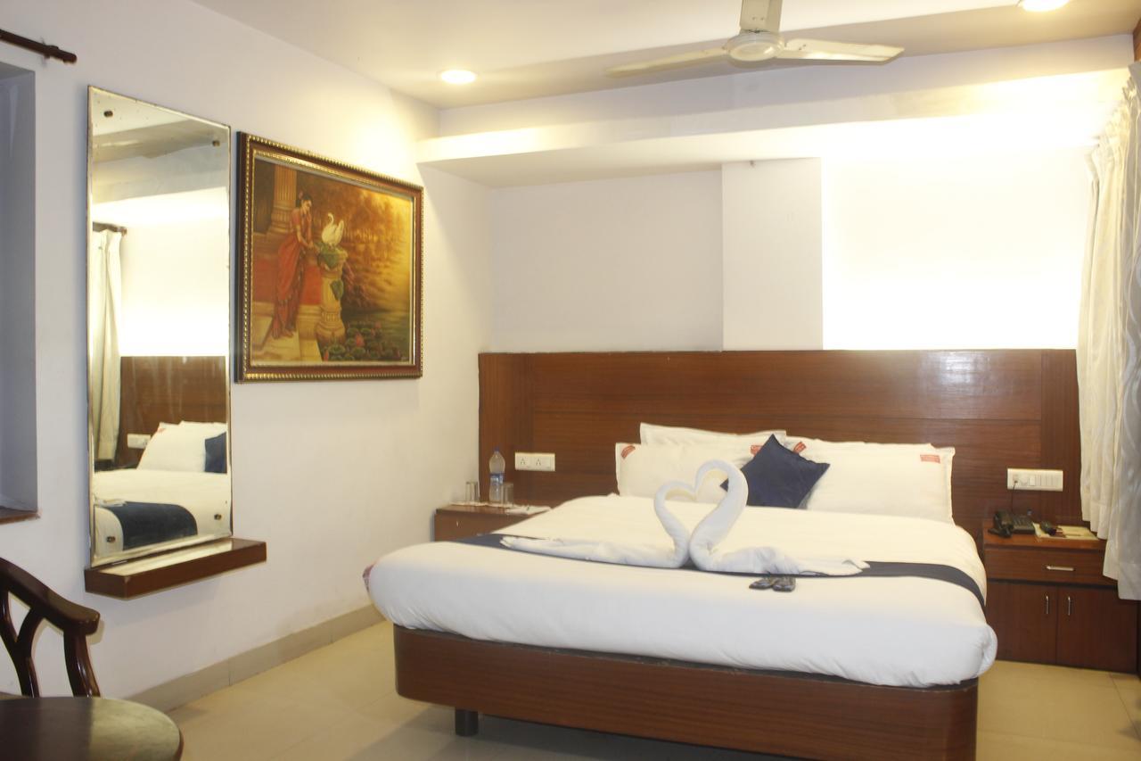 Hotel Chandra'S Visakhapatnam Dış mekan fotoğraf